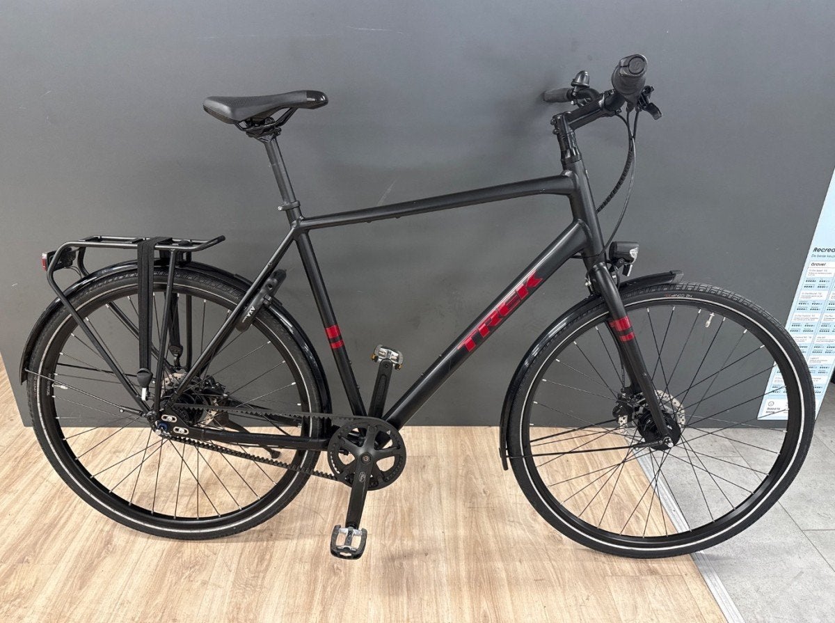 TREK District 3 Equipped MATTE TREK BLACK XXL 60cm XXL, Gebruikt, -, -, 57 tot 61 cm