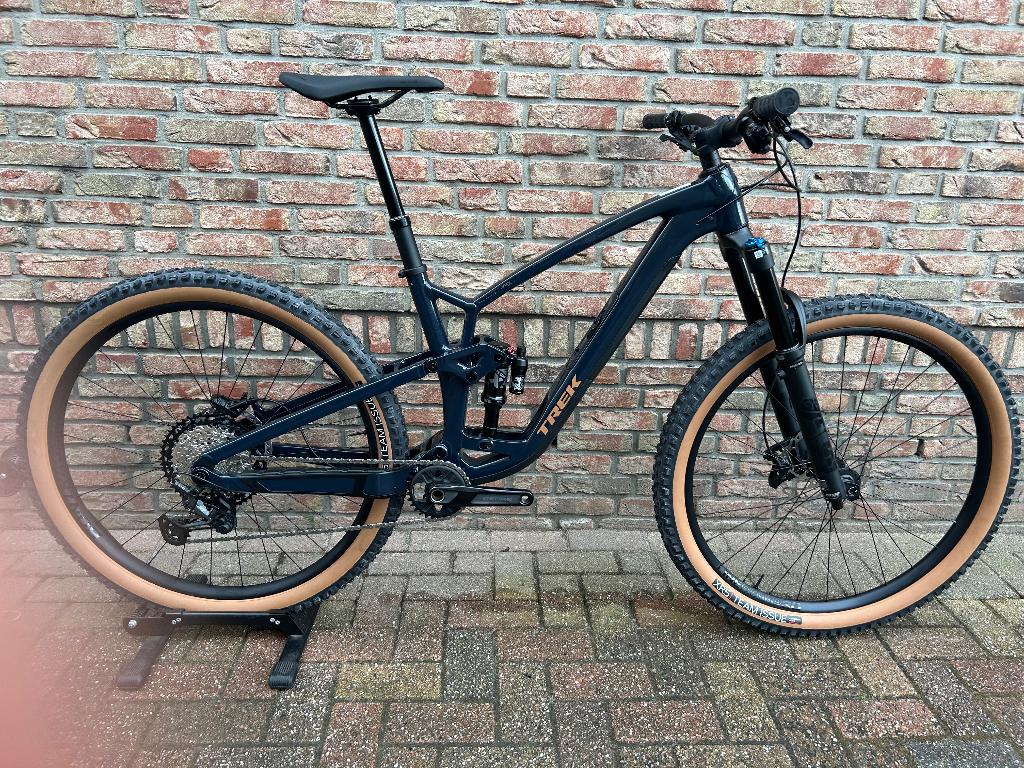 SUPERAANBIEDING TREK FUEL EX 8 MAAT L XT GEN 6 NAUTICAL NAVY, Fietsen en Brommers, Fietsen | Mountainbikes en ATB, Nieuw, Ophalen of Verzenden