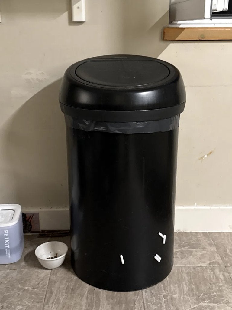 Brabantia Touch Bin 60 liter mat zwart, Huis en Inrichting, Woonaccessoires | Prullenbakken, Ophalen, 50 – 75, Kunststof, Gebruikt
