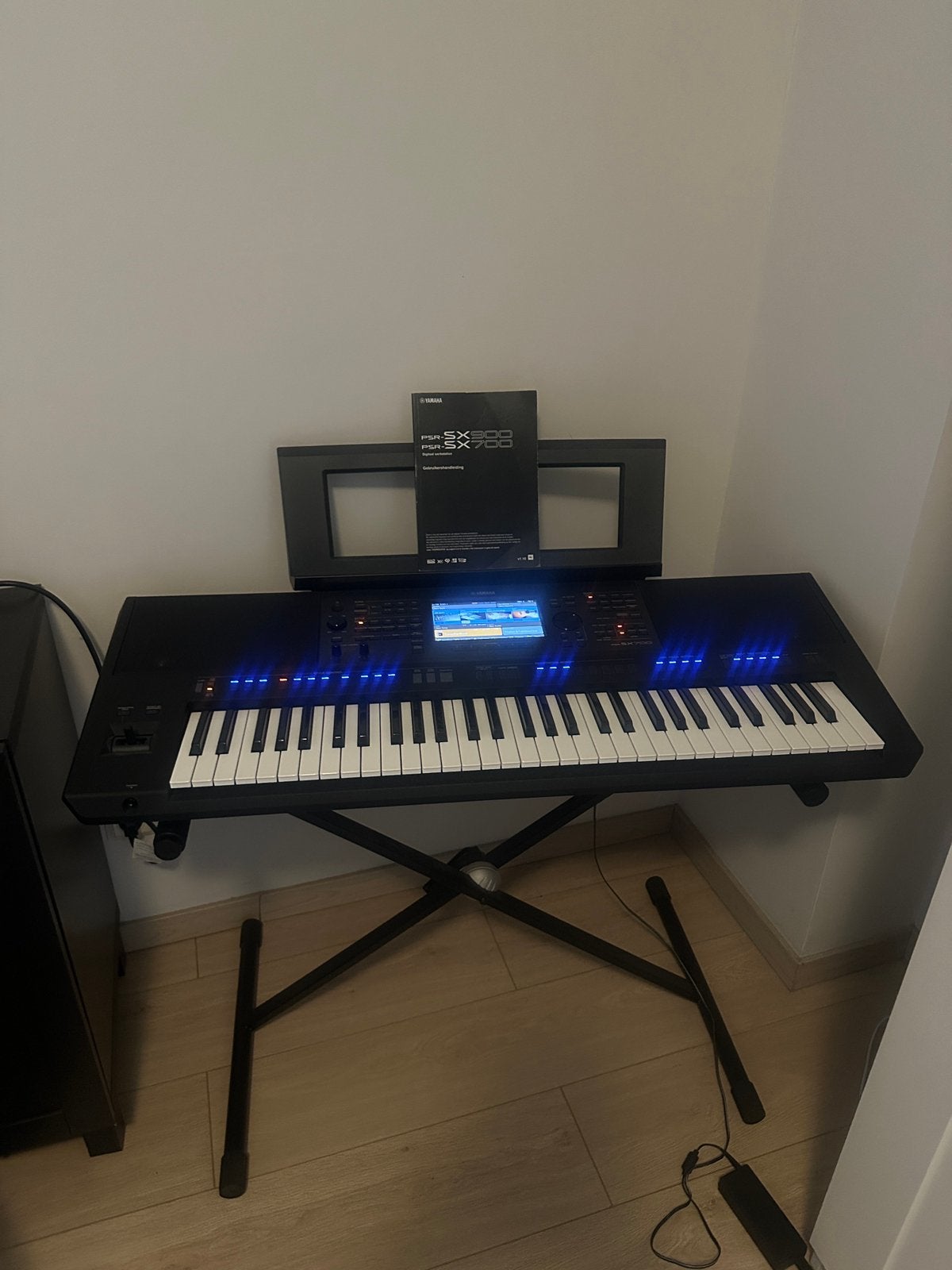 Yamaha PSR-700 Keyboard Nieuwstaat, Ophalen, Zo goed als nieuw, 61 toetsen, Yamaha