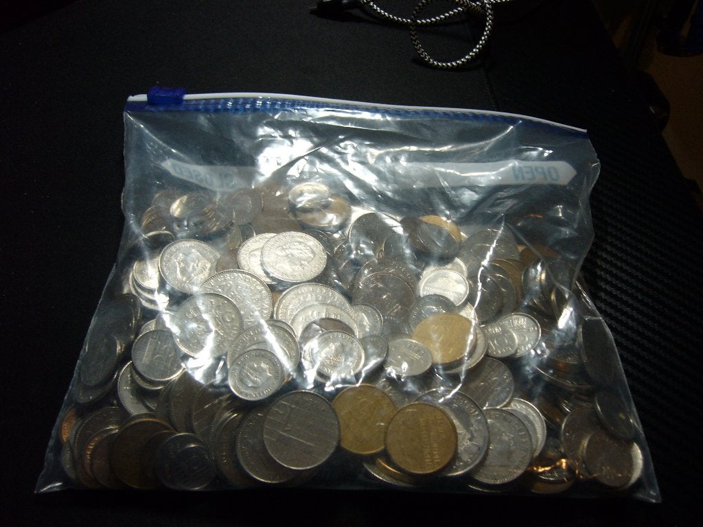 te koop 2 zakken met guldens en kwartjes enzrvoort, Postzegels en Munten, Munten | Nederland, Ophalen, Koningin Beatrix, 1 gulden