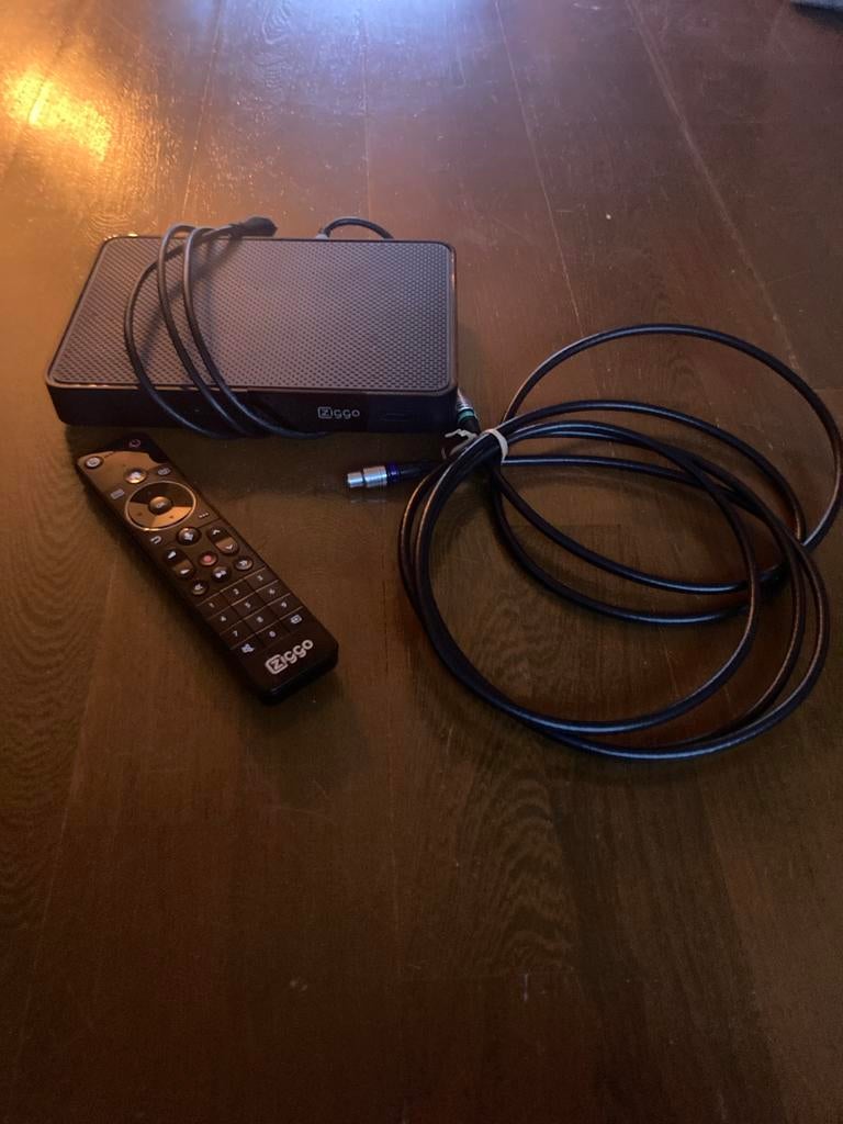 Ziggo Mediabox Next Mini met afstandsbediening, Audio, Tv en Foto, Mediaspelers, Zo goed als nieuw, Ophalen of Verzenden