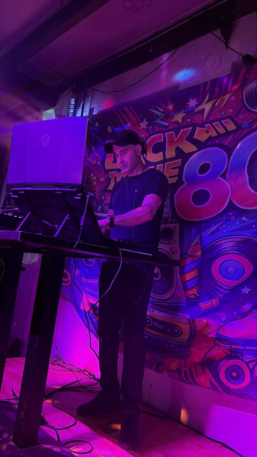 Dj huren!, Ophalen of Verzenden, Zo goed als nieuw