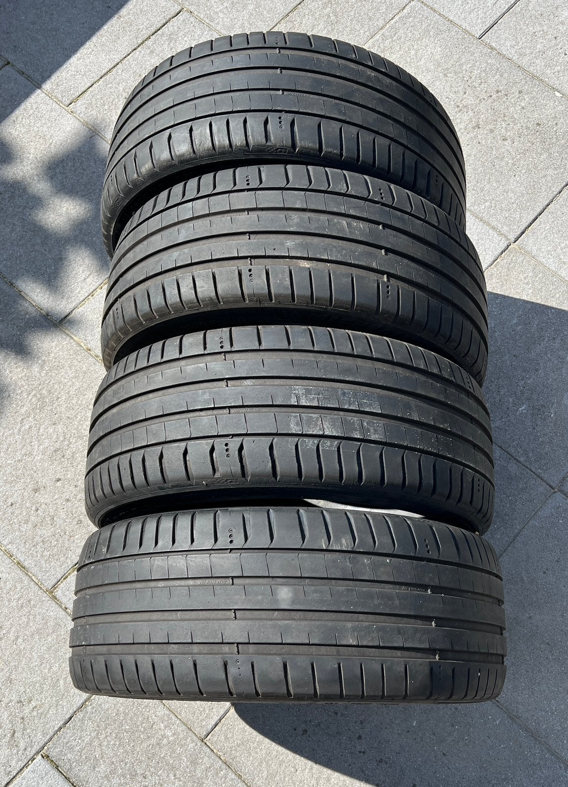 Foto 2 van 4x Michelin Pilot Sport 225/40 R18