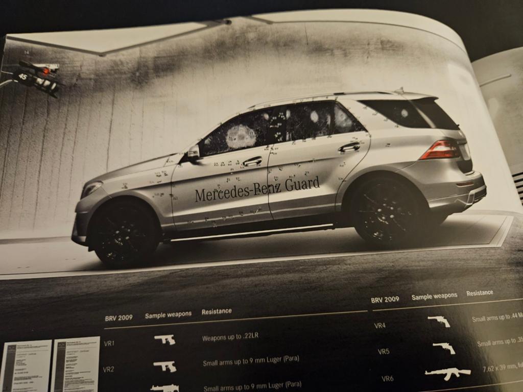 Brochure Mercedes-Benz M-Guard 2014, Ophalen of Verzenden, Zo goed als nieuw, Mercedes