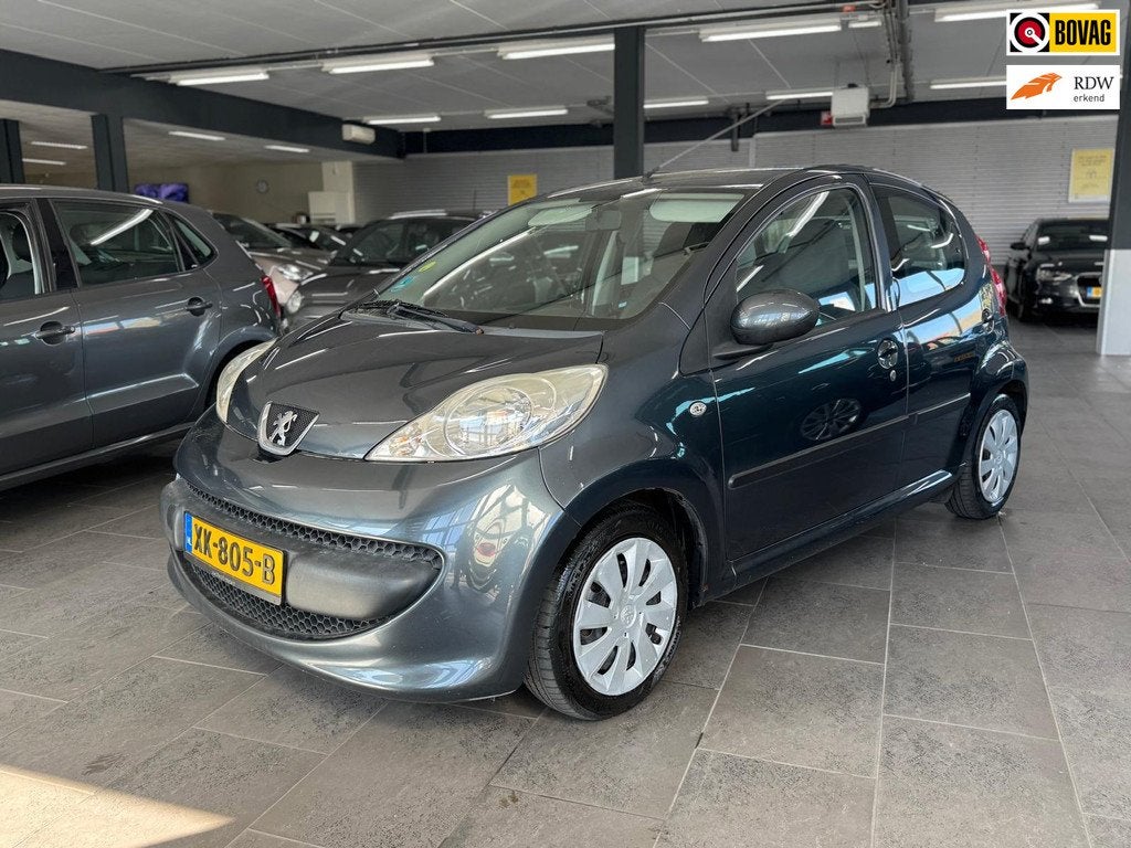 Peugeot 107 1.0-12V XR automaat 5-deurs airco elektrische pa, Auto's, Peugeot, Voorwielaandrijving, Stof, Gebruikt, 4 stoelen