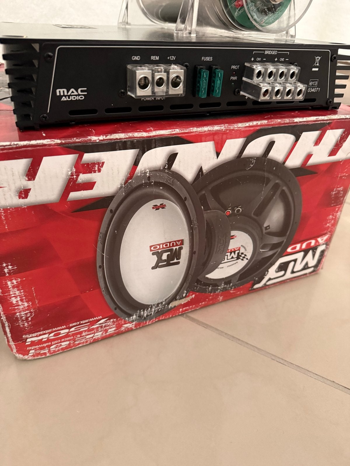 Mac Audio Versterker 1200W RMS met Condensator en MTX Sub, Ophalen of Verzenden, Gebruikt