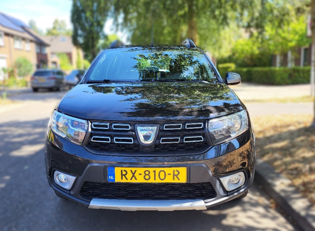 Zeer nette Dacia Sandero 0.9 Tce 90pk Stepway 2016 Zwart, Voorwielaandrijving, 898 cc, Stof, Zwart