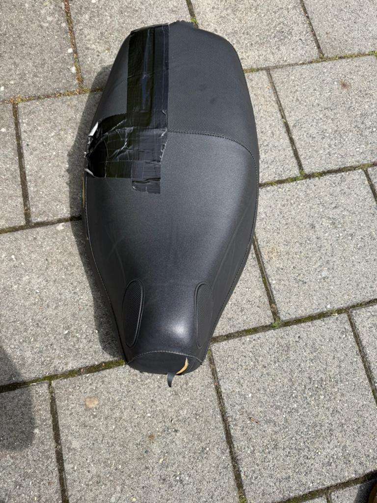 Piaggo SKR facelift 125 zadel, Ophalen, Zadel, Piaggio