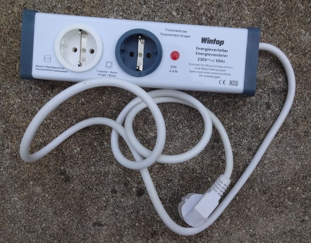 Stekkerblok  om Wasmachine en Droger tegelijk aan te sluiten, Ophalen of Verzenden, Zo goed als nieuw, Overige merken, Stekkerdoos