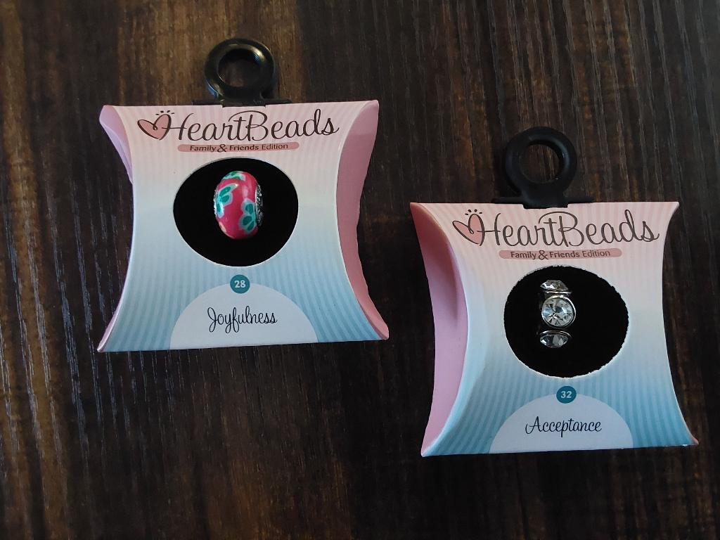 2x Armbandbedels van HeartBeads,  NIEUW, Overige merken, Overige materialen, Nieuw, Ophalen of Verzenden