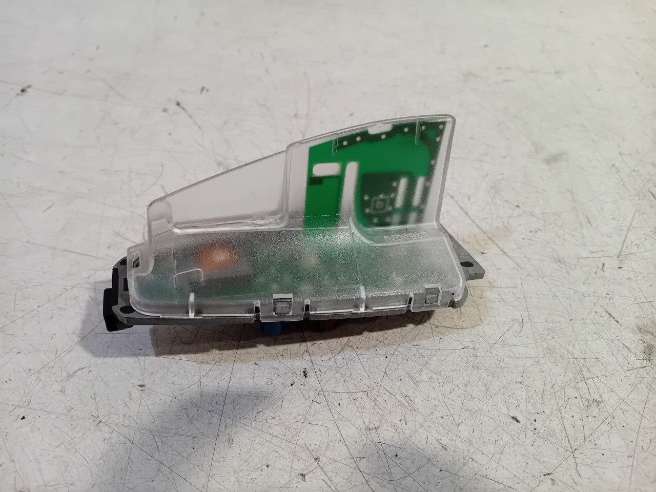 Antenne BMW 1 serie, Ophalen of Verzenden, Van der Ven Autorecycling B.V., Onderdelen@venauto.nl, Ettenseweg 76, 4706 PB Roosendaal, The Netherlands