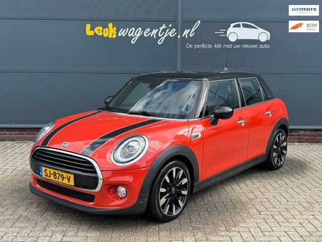 Mini 5-Deurs 1.5 Cooper Chili *head up *navi *p-sensor v+a, Voorwielaandrijving, 136 pk, Gebruikt, Overige kleuren