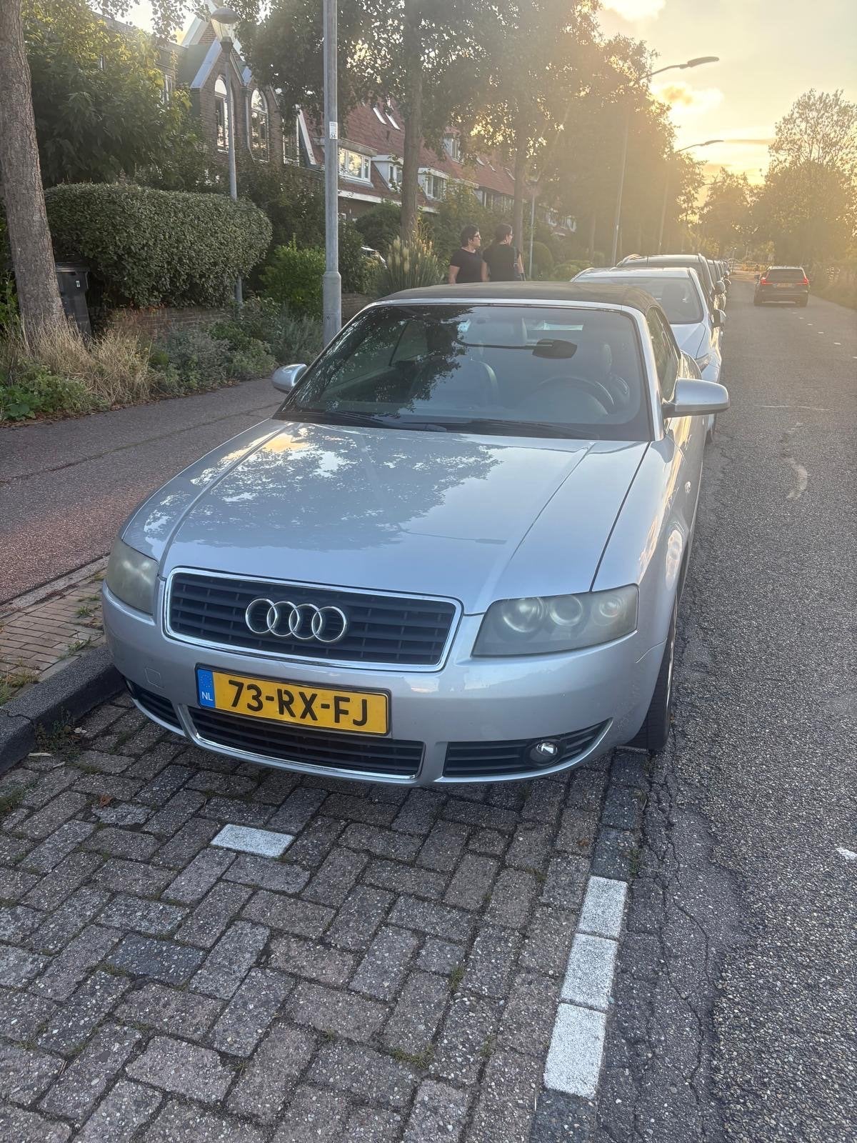 Audi A4 Cabrio 2004 Grijs, Automaat, Zwart, 4 cilinders, Cabriolet