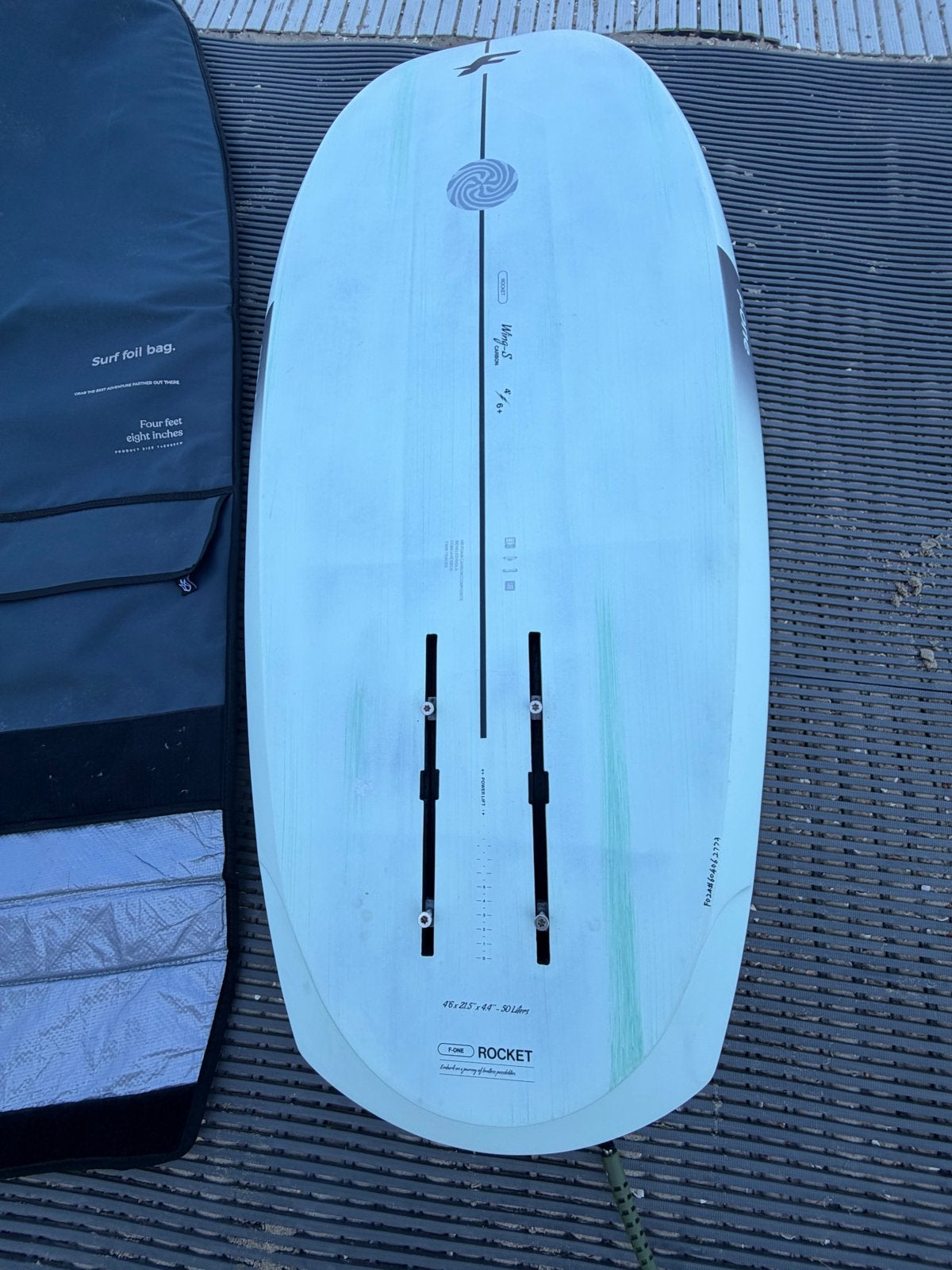 F-one Rocket Wing-S CARBON 4’6+ 50L, incl boardbag €849,-, Ophalen, Gebruikt, Wingsurf-board