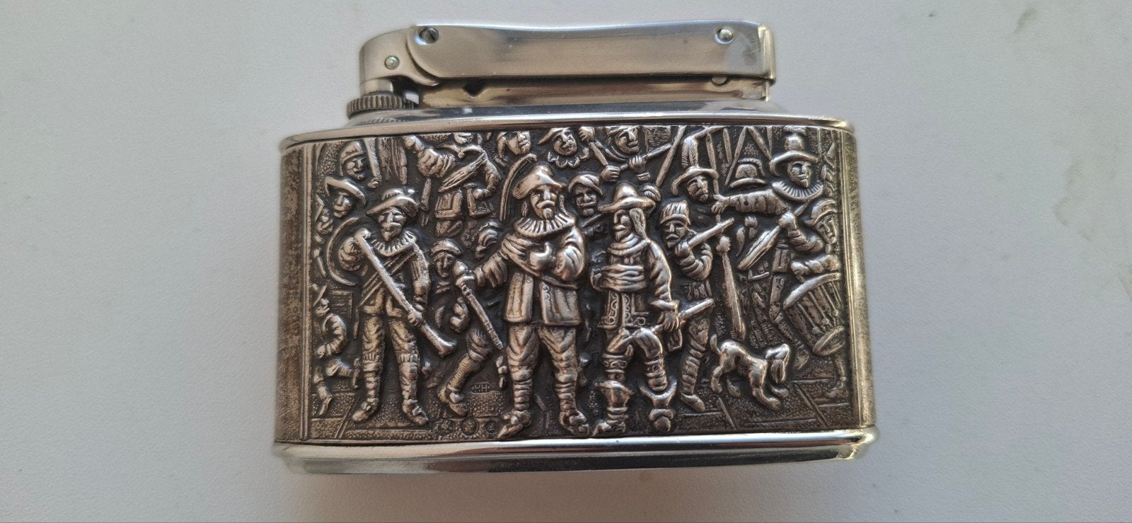 Vintage zilveren aansteker met reliëf, Ophalen of Verzenden, Zilver