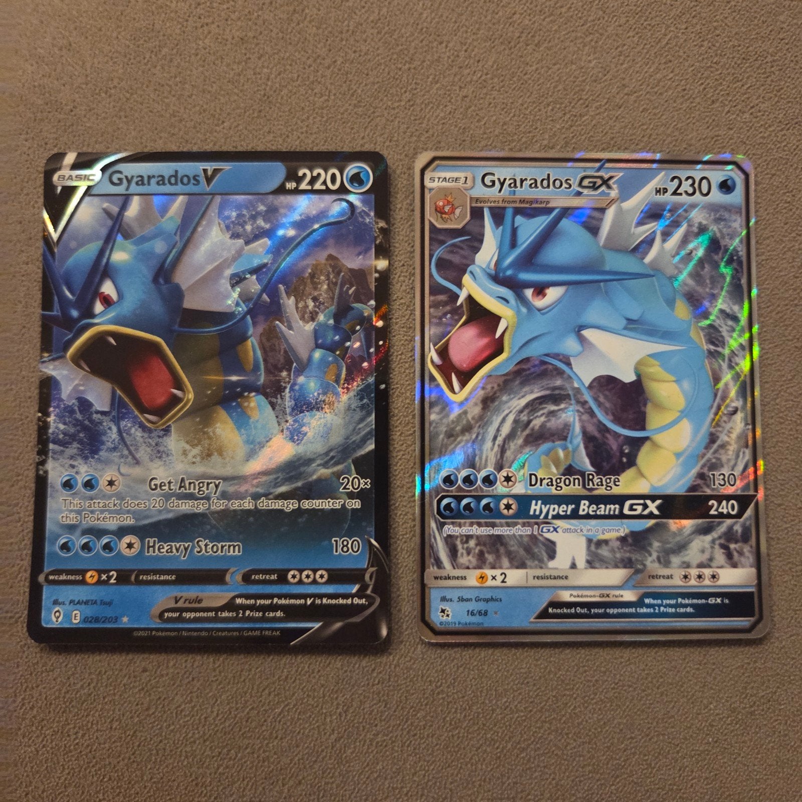 Gyarados V & Gyarados GX Pokémon kaarten 028/203  16/68, Ophalen of Verzenden, Zo goed als nieuw, Meerdere kaarten, Foil