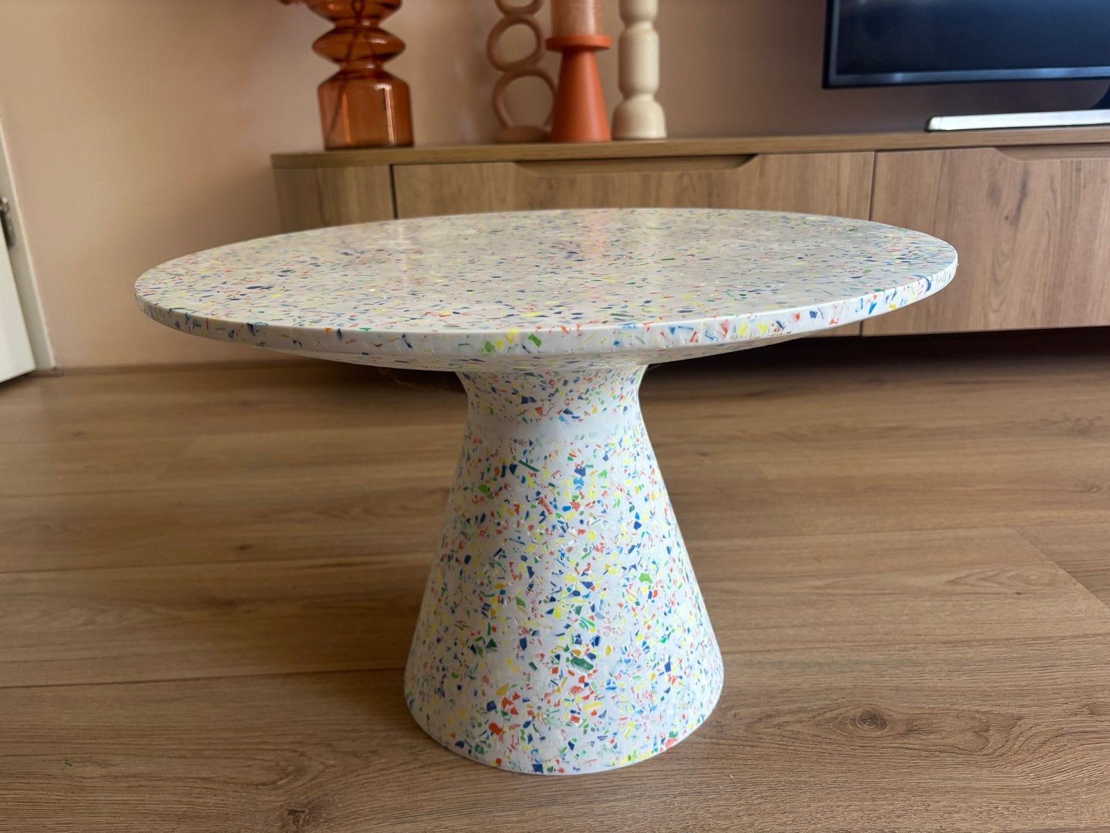 Zuiver Victoria bijzettafel - Terrazzo - Rond - Wit, Overige materialen, Rond, Zo goed als nieuw, Ophalen