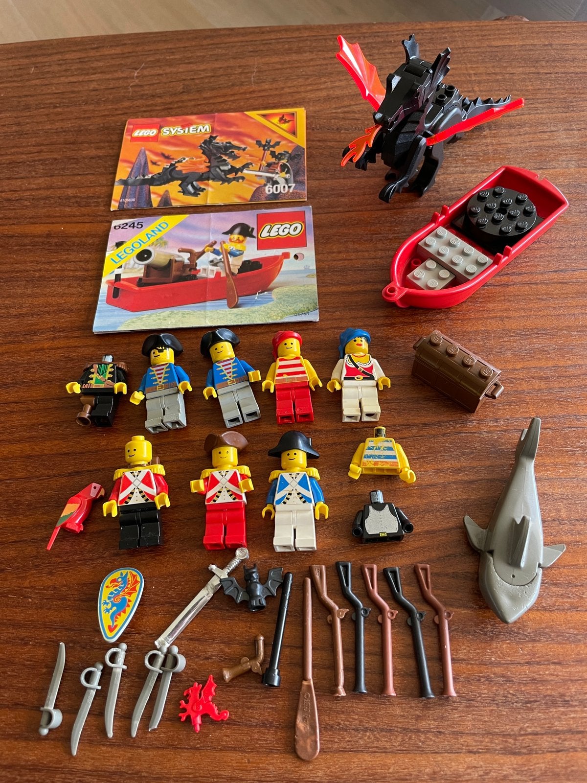 Lego piraten soldaten draak minifiguren / wapens, Kinderen en Baby's, Speelgoed | Duplo en Lego, Ophalen of Verzenden, Gebruikt