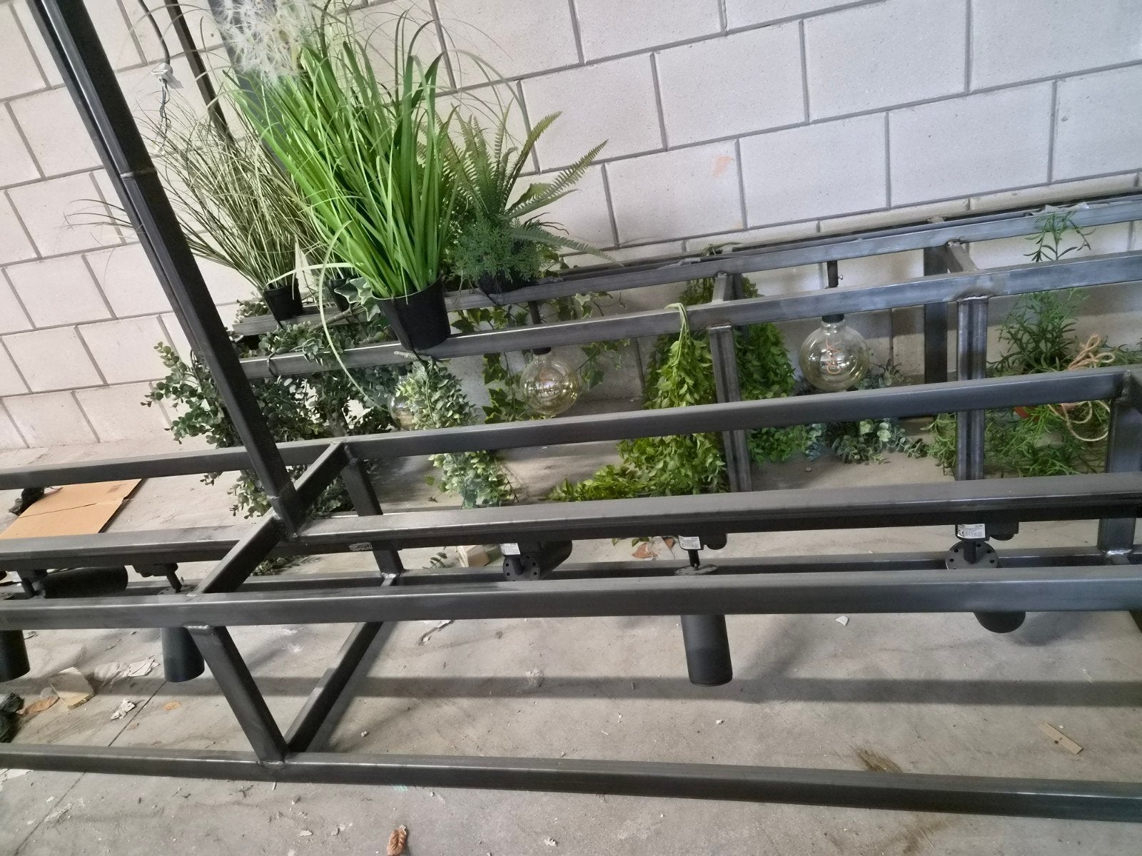 Stalen frame/rek met verlichting (2 stuks)., Ophalen