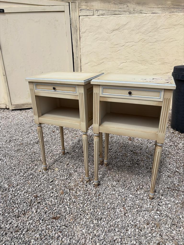 Vintage Franse Nachtkastjes Queen Ann Stijl Beige met Lades, Ophalen, Gebruikt, 55 tot 70 cm, 45 tot 65 cm