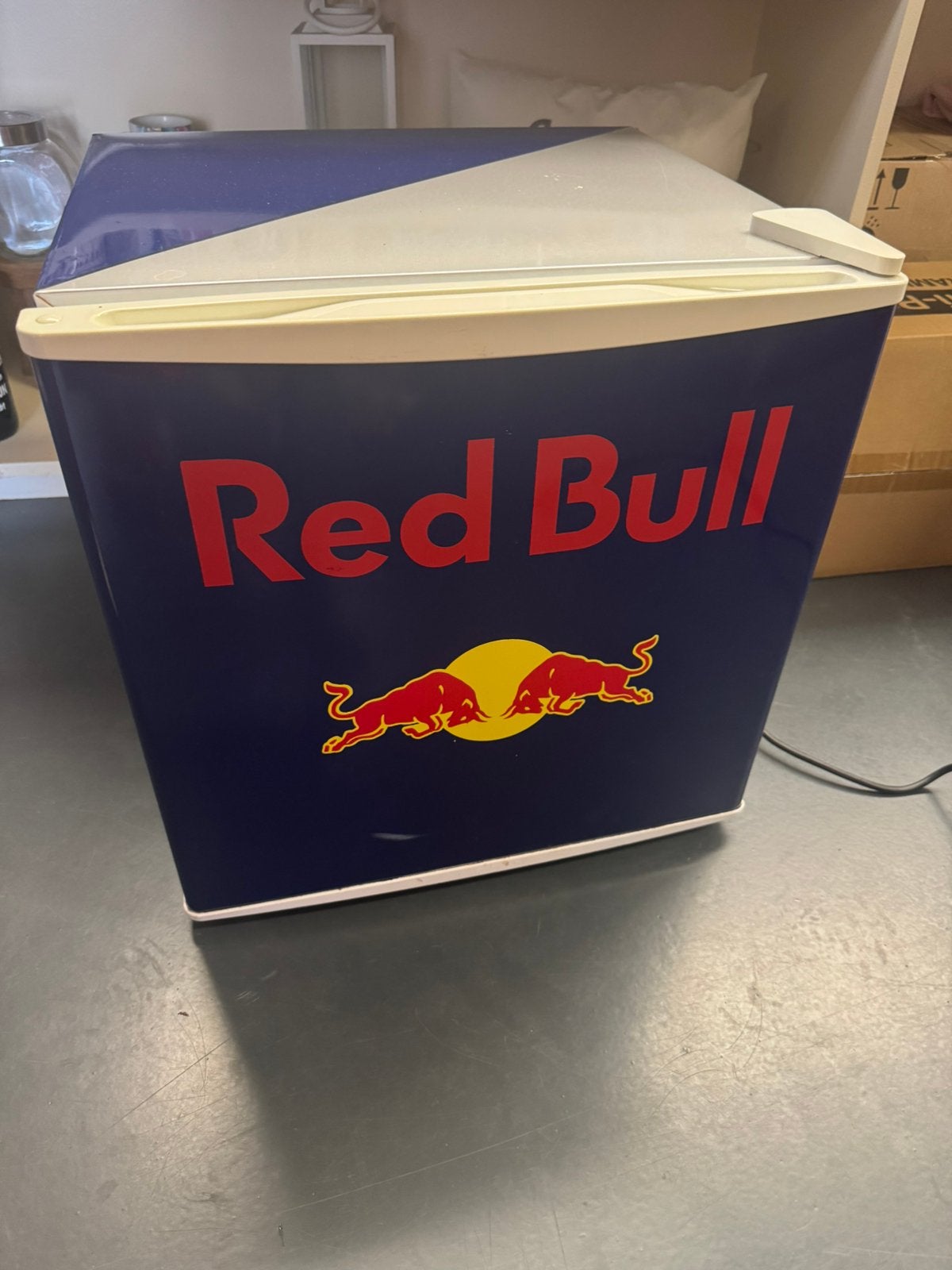 Red bull mini koelkast!, Ophalen, Gebruikt, Minder dan 85 cm, Minder dan 75 liter