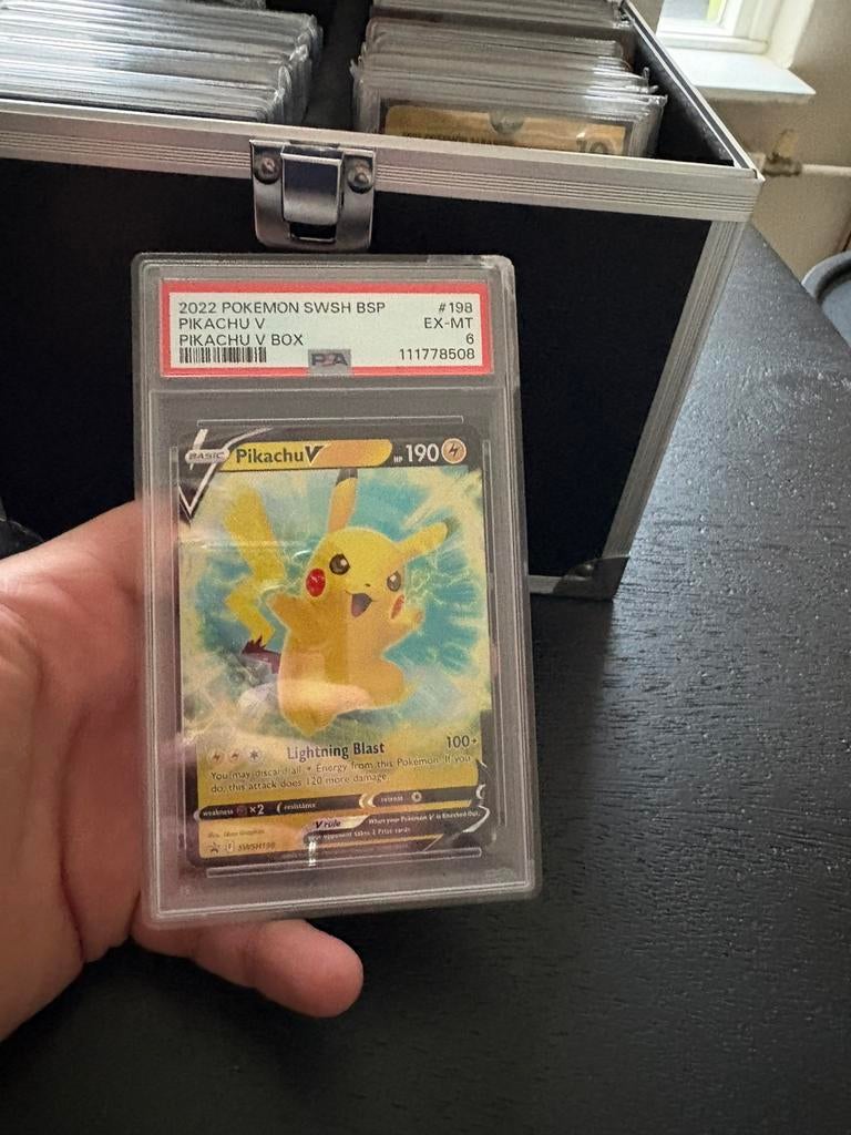 Psa pikachu slab, Ophalen of Verzenden, Zo goed als nieuw, Meerdere kaarten, Foil