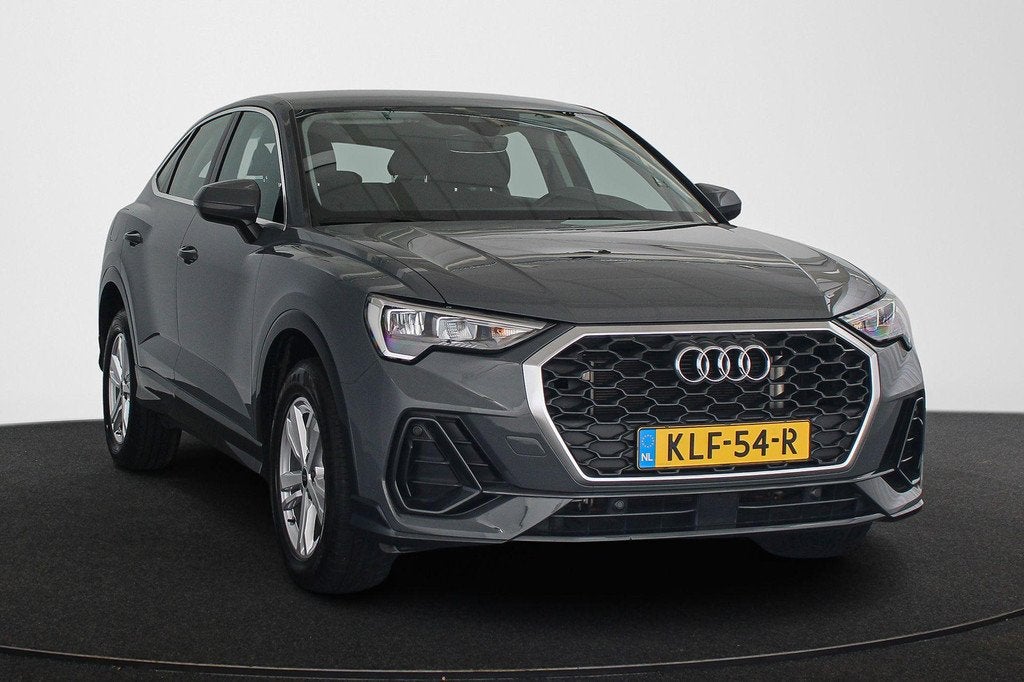 Audi Q3 Sportback 45 TFSI e Edition Apple CarPlay Elektrisch, Stof, Gebruikt, Hybride Elektrisch/Benzine, 13 kWh