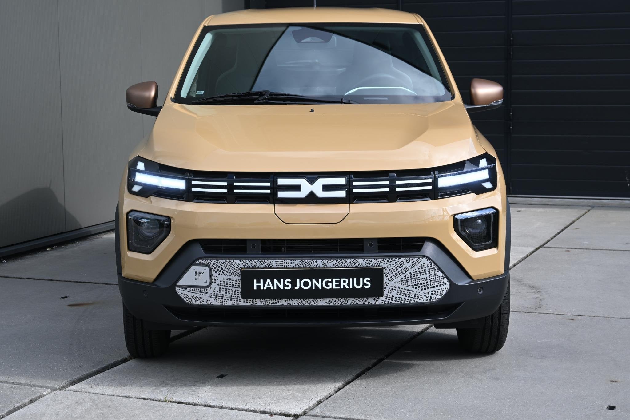Dacia Spring Extreme 65 26.8 kWh | DC-LADER | CAMERA | NAVI, Auto's, Dacia, Gebruikt, 4 stoelen, Leder en Stof, Origineel Nederlands