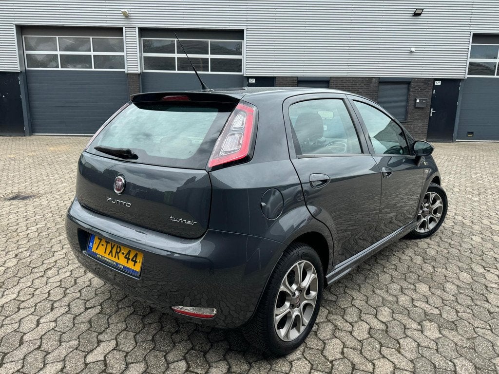 Fiat Punto Evo 0.9 TwinAir Young, AIRCO, NW APK, NAP, Auto's, Voorwielaandrijving, 101 pk, Gebruikt, Euro 6
