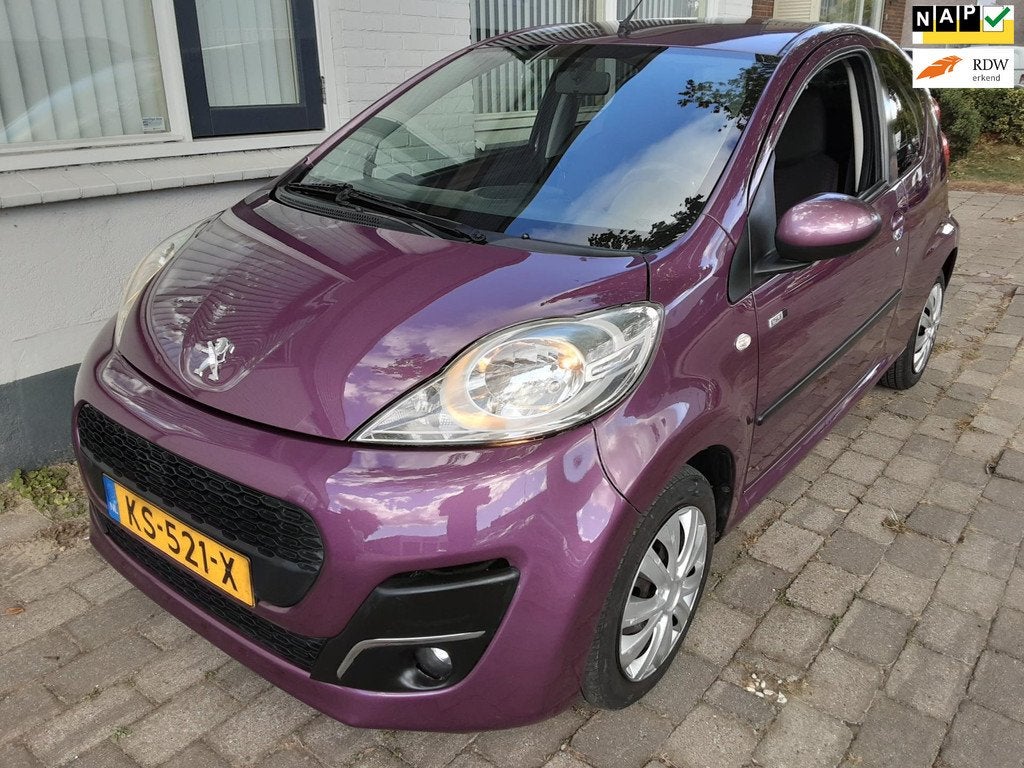 Peugeot 107 1.0 Sportium, Voorwielaandrijving, Euro 5, Gebruikt, 4 stoelen