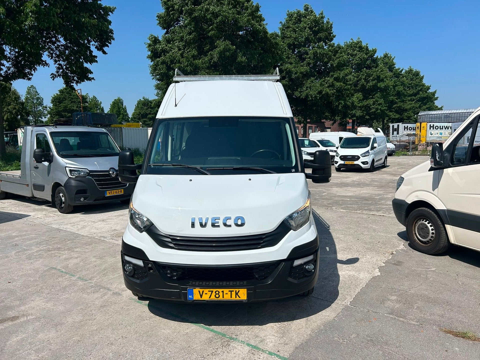 Iveco Daily 35S18V 3.0 352 H3 L dubb/cab/180/pk/euro/6, Auto's, Automaat, Gebruikt, 4 cilinders, Iveco