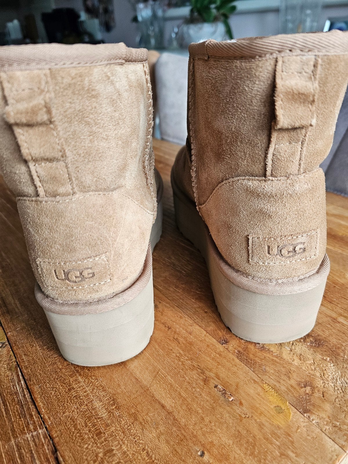 UGG Classic Ultra Mini Platform Laarzen - Maat 39, UGG, Bruin, Lage of Enkellaarzen, Ophalen of Verzenden
