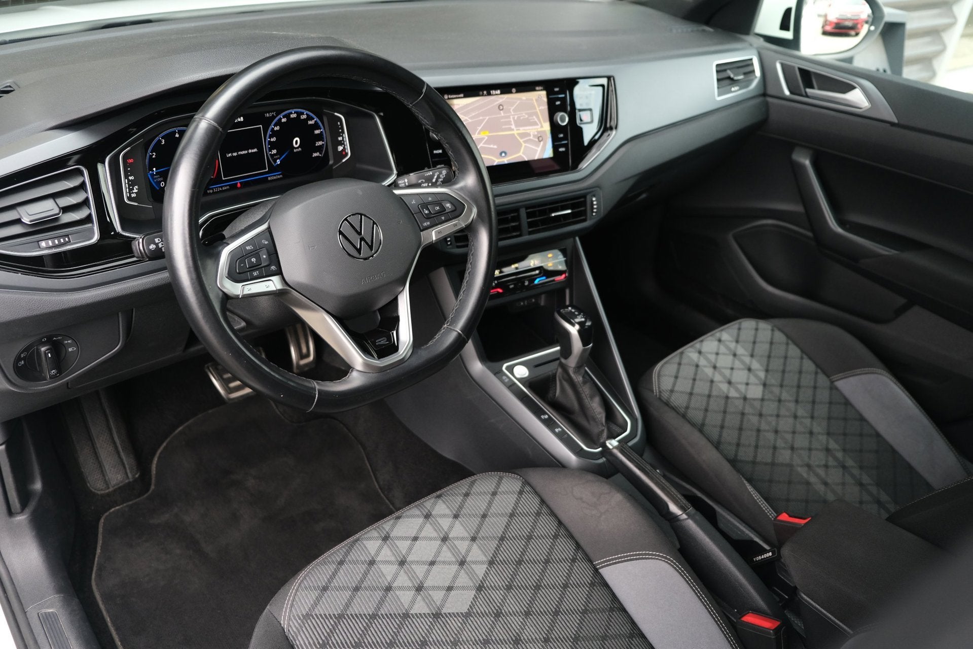 Volkswagen Taigo 1.0 TSI 2x R-Line DSG IQ Matrix Led Keyless, Gebruikt, Wit, Origineel Nederlands, Bedrijf
