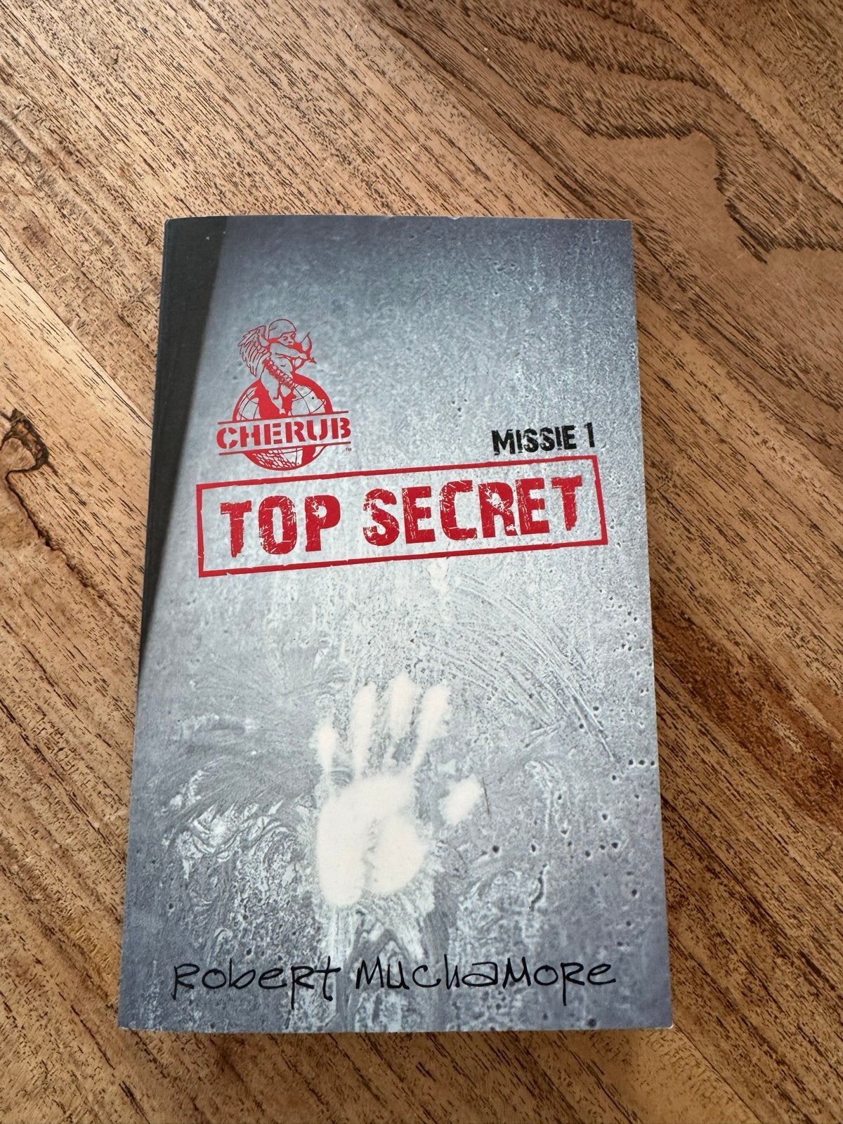 CHERUB: Top Secret - Missie 1 van Robert Muchamore, Ophalen of Verzenden, Zo goed als nieuw