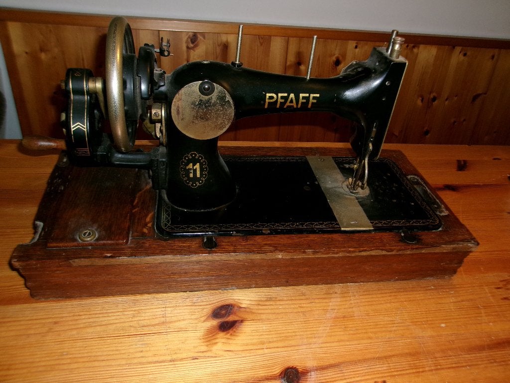 Pfaff naaimachine, Ophalen