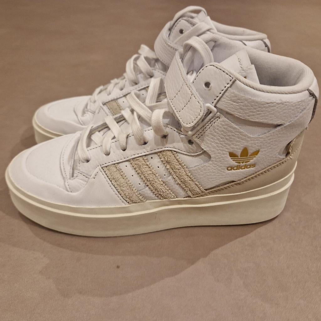 Niet gedragen adidas gympen sneakers maat 42 (valt als 40), Adidas, Wit, Nieuw, Ophalen of Verzenden