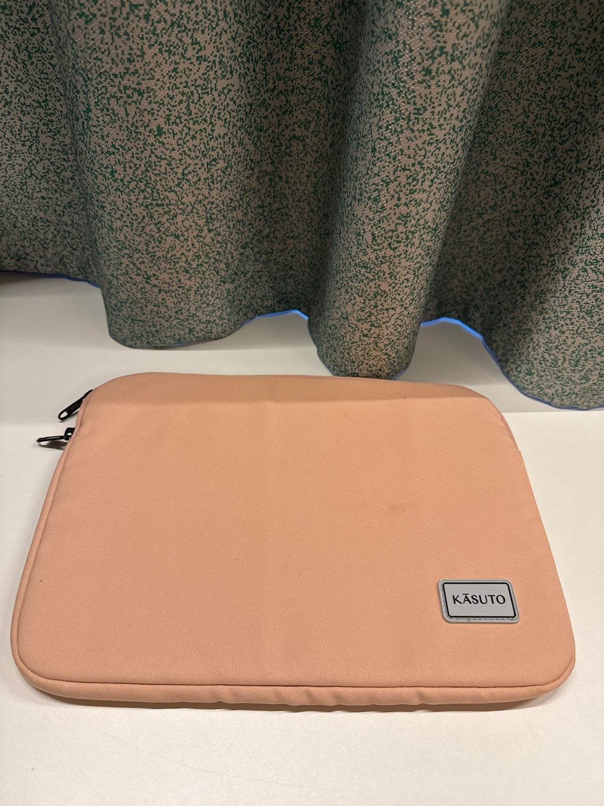 Laptop pouch / KASUTO Laptophoes, Computers en Software, Gevoerd laptopvak, Zo goed als nieuw, 13 inch, Laptophoes