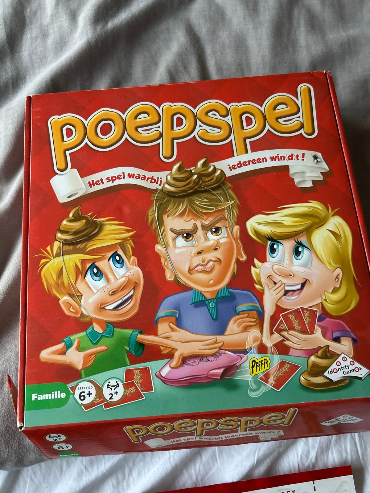 Poepspel - Het hilarische kaartspel voor het hele gezin!, Een of twee spelers, Ophalen of Verzenden, Zo goed als nieuw