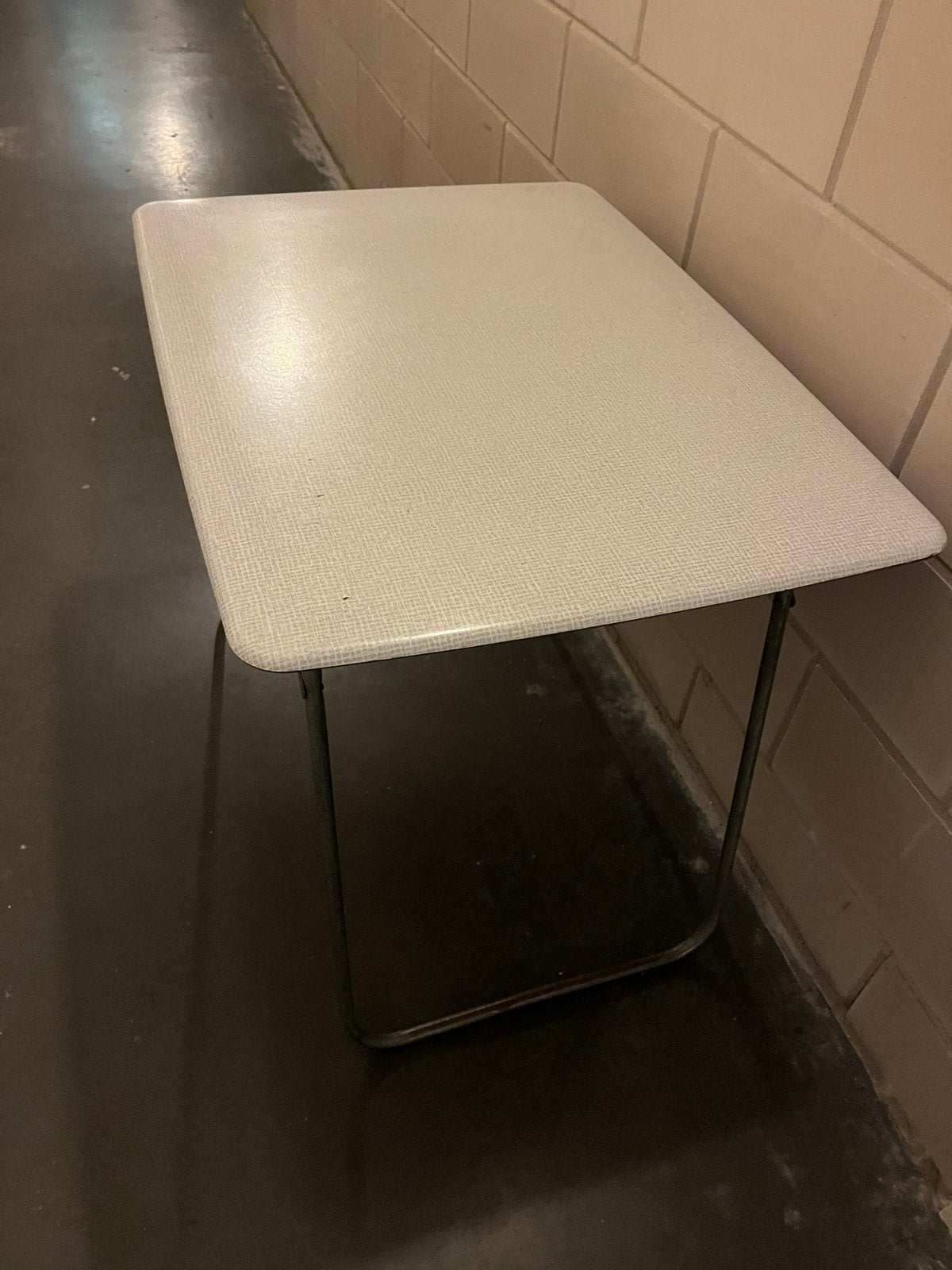 Retro campingtafel – uit caravan van 1970, inklapbaar, Ophalen, Zo goed als nieuw, Campingtafel