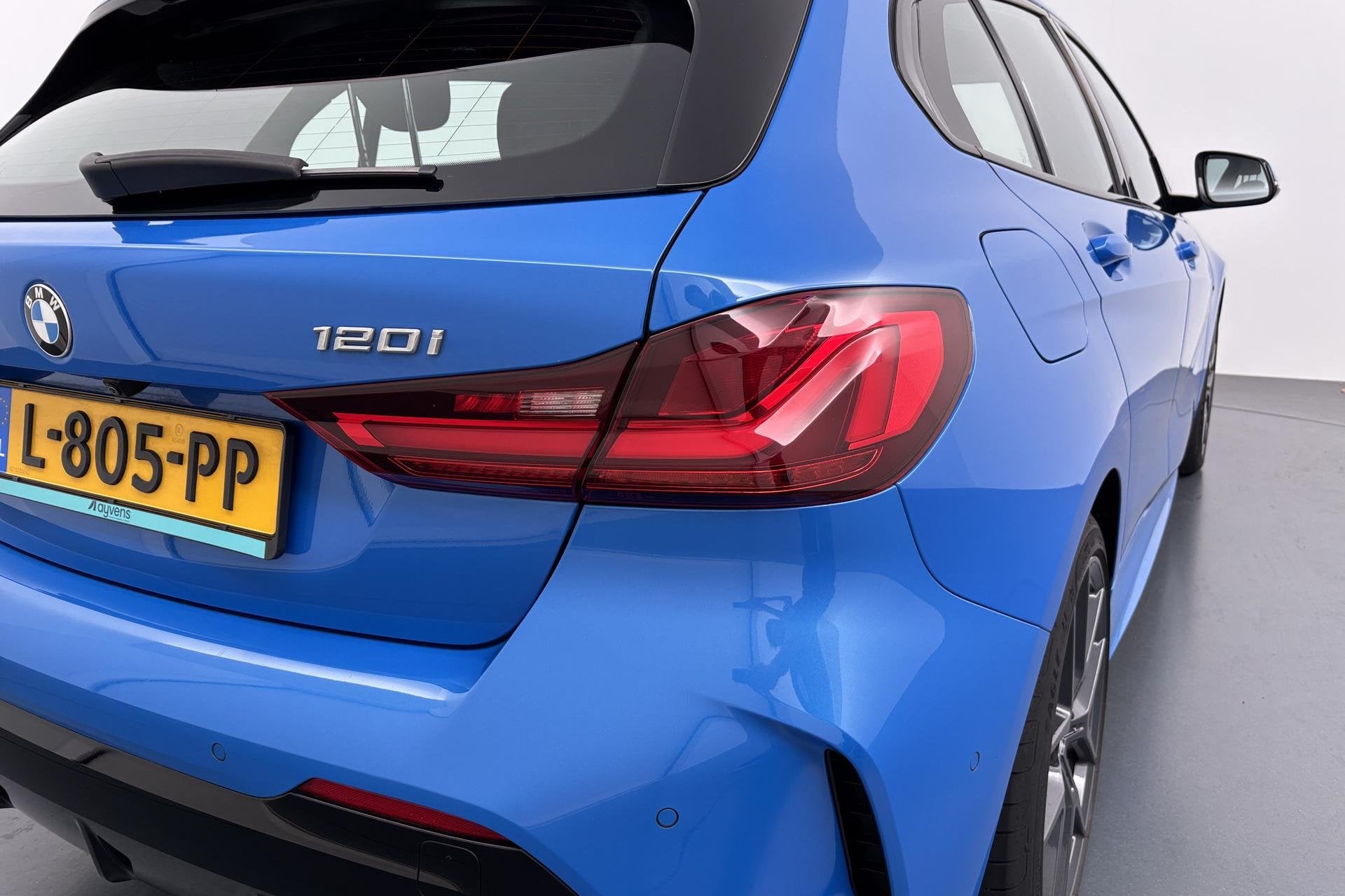 Foto 19 van BMW 1-serie 120i Business Edition Plus Sportief karakter met