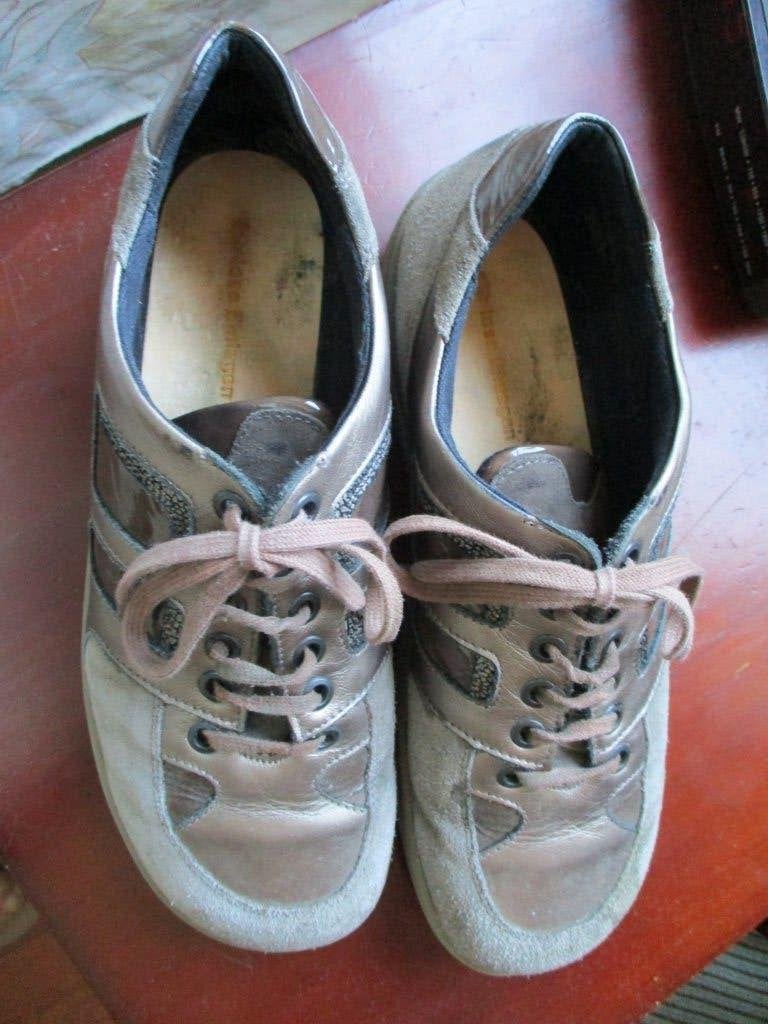 Schoenen (Helvesko, mt. 39), Bruin, Helvesko, Gedragen, Wandelschoenen