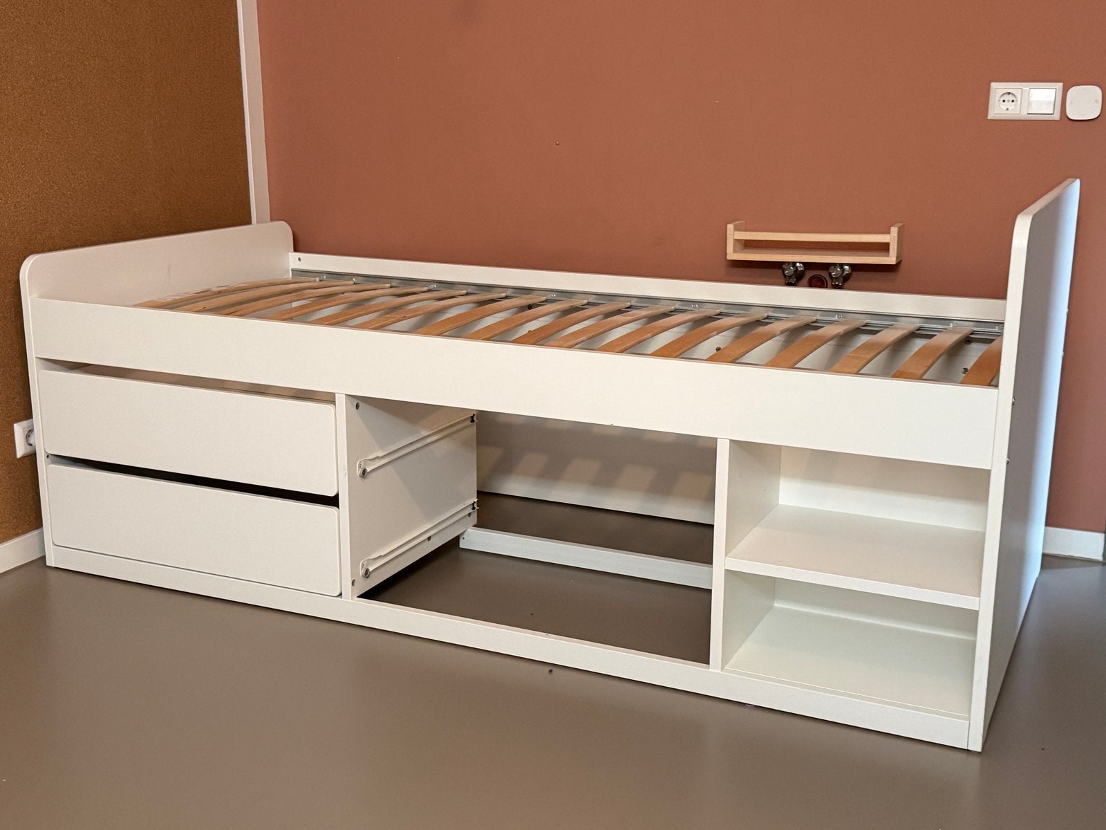 IKEA SLÄKT met opberglades en lattenbodem, Ophalen, 85 tot 100 cm, Gebruikt, Lattenbodem