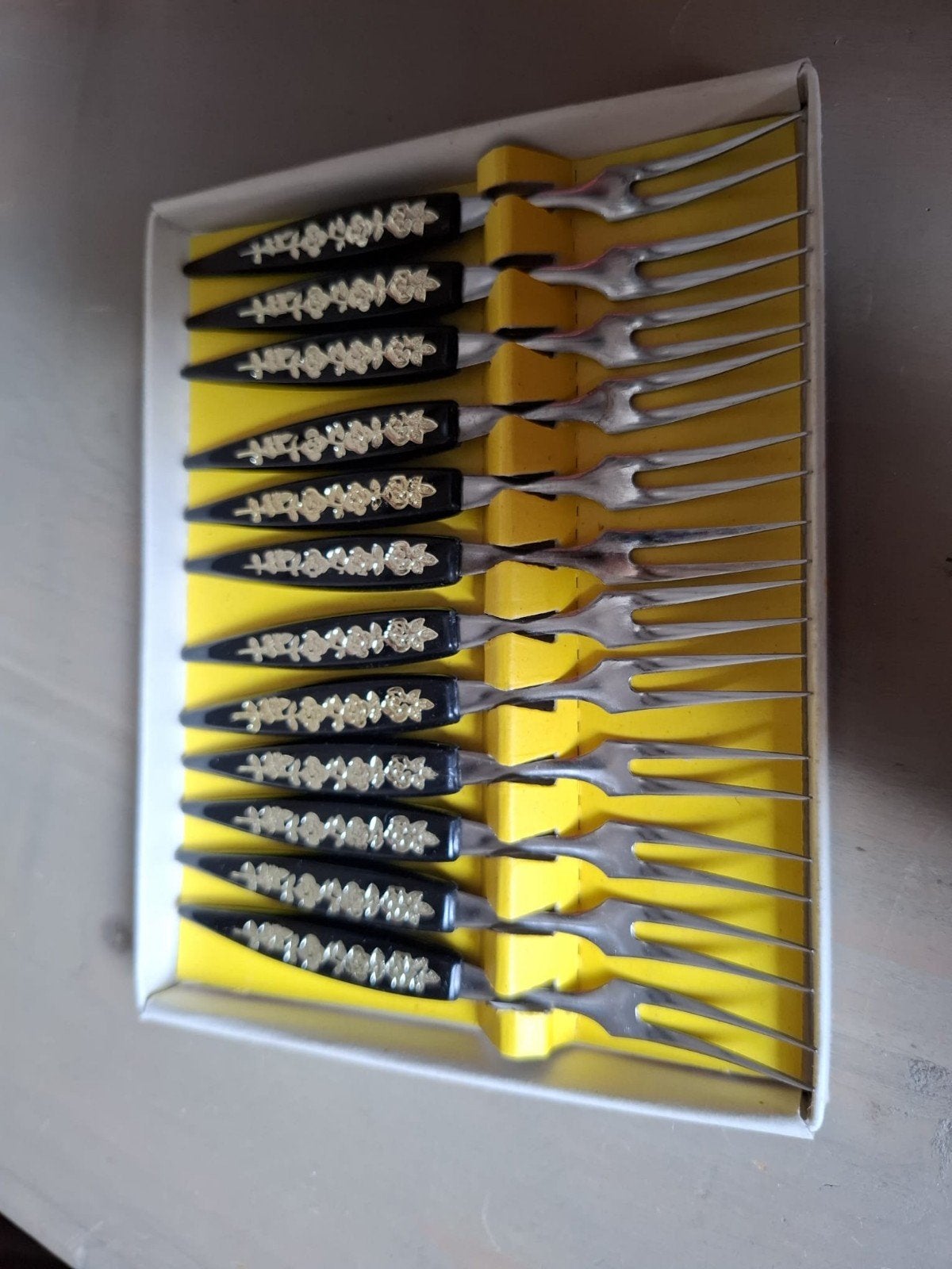 Set van 12 vintage gebaksvorkjes met bloemmotief, Ophalen