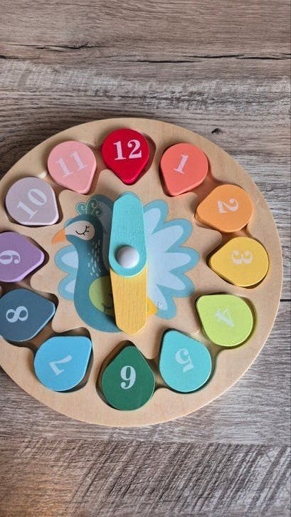 Houten puzzelklok met pauw - Leer klokkijken, Ophalen of Verzenden, Zo goed als nieuw, Puzzelen