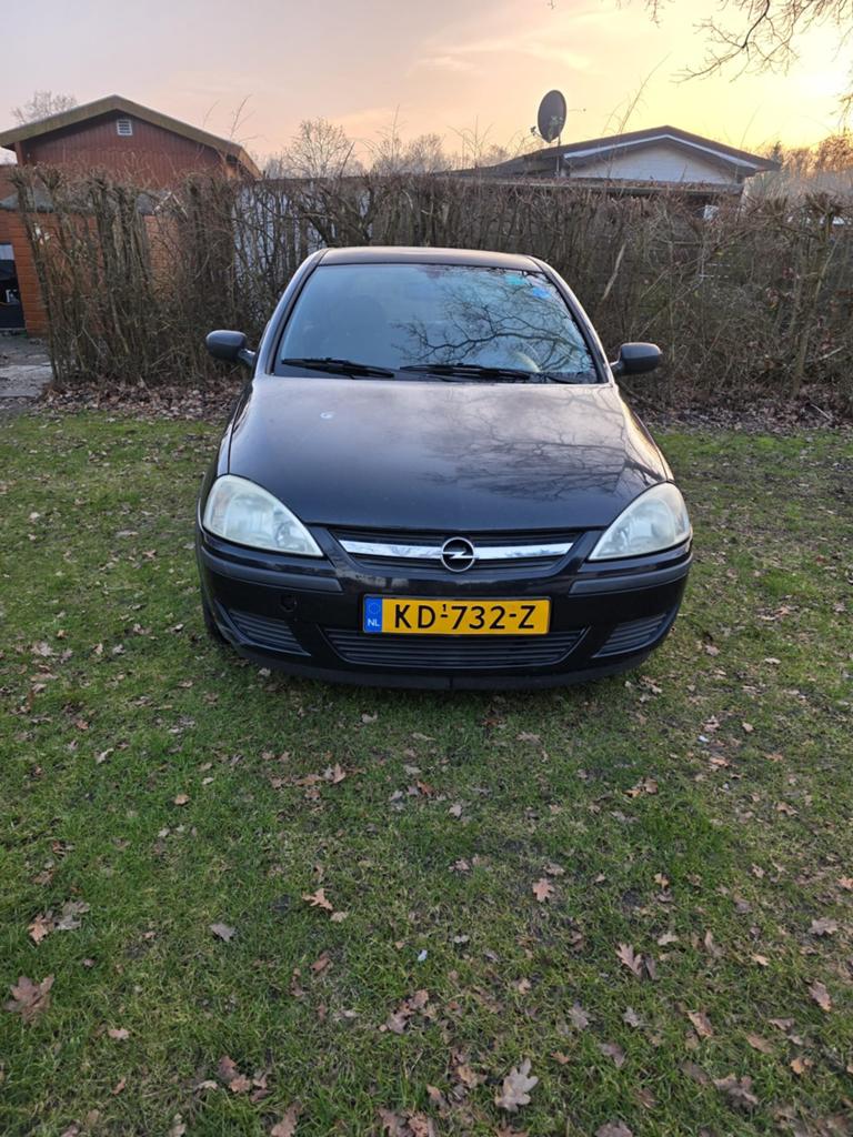 Opel Corsa 1.0 3D 2006 Zwart, Auto's, Voorwielaandrijving, 450 kg, Zwart, Handgeschakeld