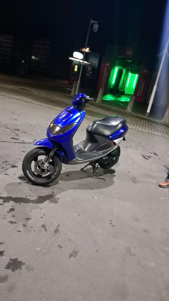 70cc vivacity (eventueel teruil voor een zip 2t), Fietsen en Brommers, Scooters | Piaggio, Ophalen of Verzenden, Zo goed als nieuw