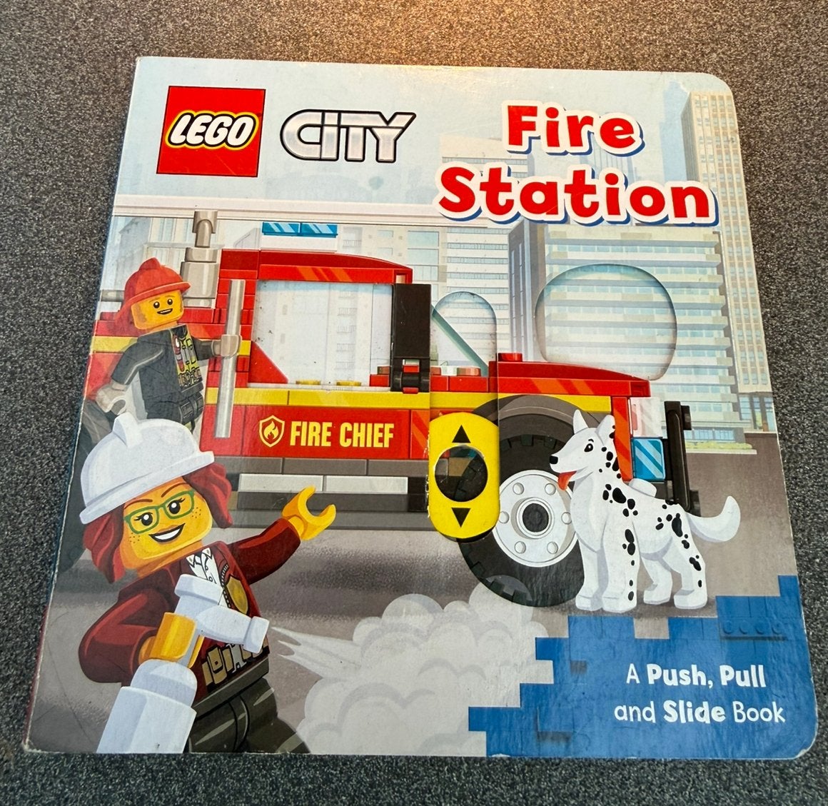 LEGO City: Fire Station - Push, Pull and Slide Book (Engels), Ophalen of Verzenden, Gelezen