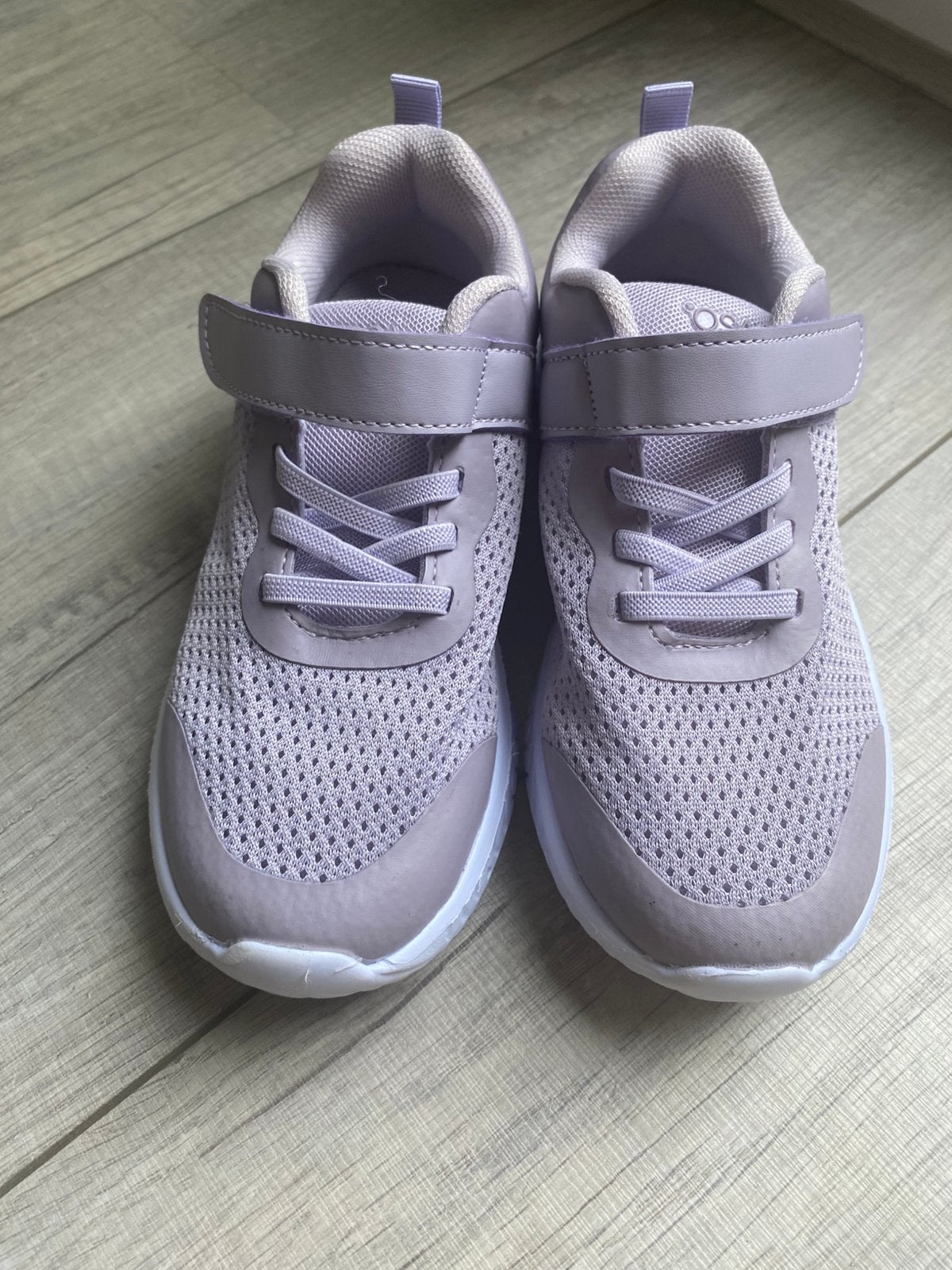 Osaga Gymschoenen lila maat 32, Meisje, Sportschoenen, Ophalen of Verzenden, Zo goed als nieuw