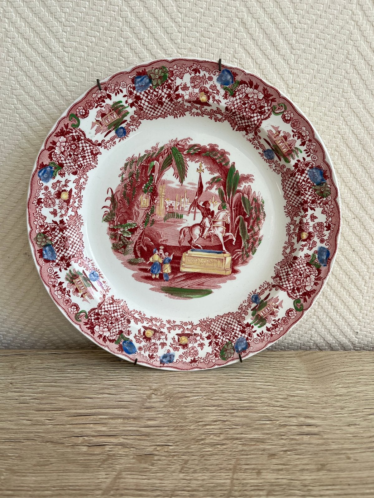 Antiek Petrus Regout 'Orient' bord - Rood transferware, Antiek en Kunst, Ophalen